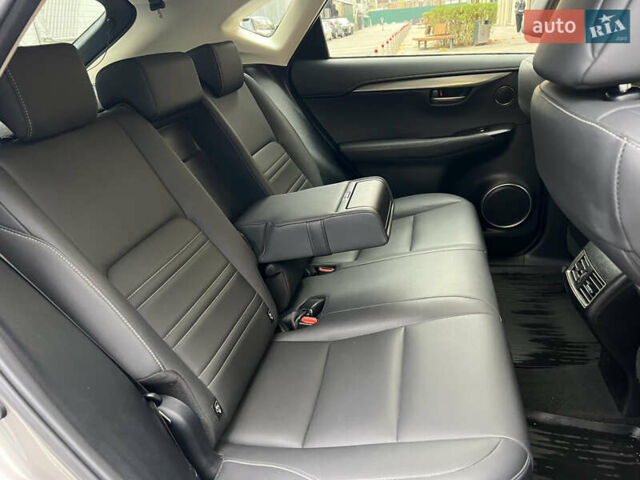 Сірий Лексус НХ, об'ємом двигуна 1.99 л та пробігом 60 тис. км за 34500 $, фото 40 на Automoto.ua