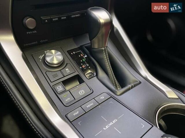 Сірий Лексус НХ, об'ємом двигуна 2 л та пробігом 41 тис. км за 29900 $, фото 26 на Automoto.ua