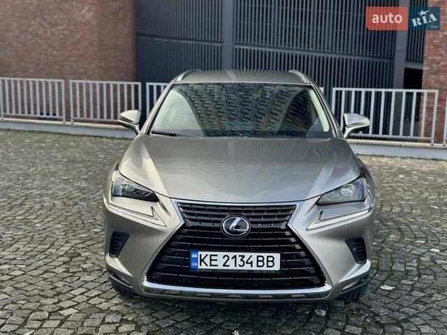 Серый Лексус НХ, объемом двигателя 2.49 л и пробегом 50 тыс. км за 40900 $, фото 10 на Automoto.ua