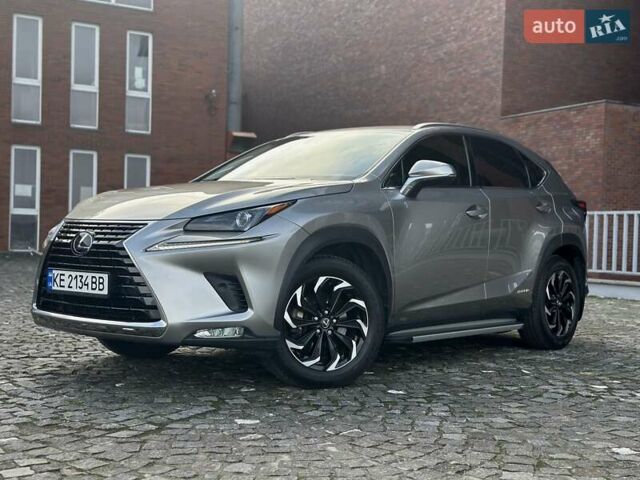 Серый Лексус НХ, объемом двигателя 2.49 л и пробегом 50 тыс. км за 40900 $, фото 4 на Automoto.ua