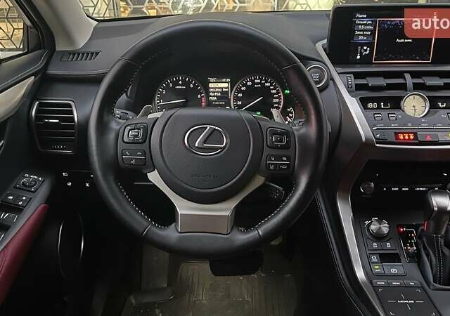 Сірий Лексус НХ, об'ємом двигуна 1.99 л та пробігом 42 тис. км за 37089 $, фото 8 на Automoto.ua