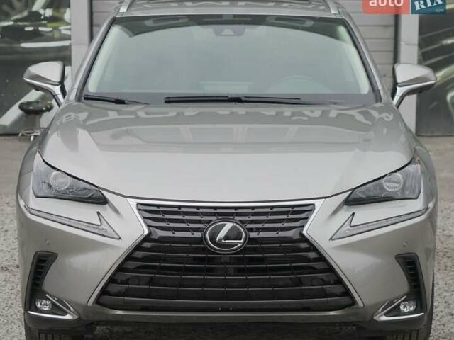 Сірий Лексус НХ, об'ємом двигуна 2 л та пробігом 41 тис. км за 31750 $, фото 1 на Automoto.ua