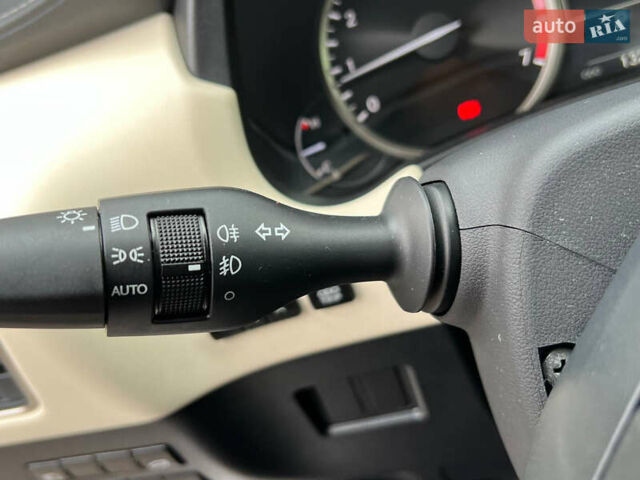 Серый Лексус НХ, объемом двигателя 2 л и пробегом 40 тыс. км за 35000 $, фото 15 на Automoto.ua