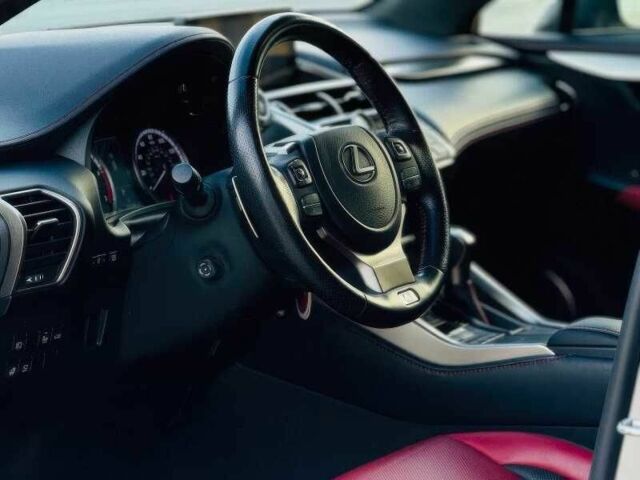 Серый Лексус НХ, объемом двигателя 2 л и пробегом 48 тыс. км за 16400 $, фото 6 на Automoto.ua