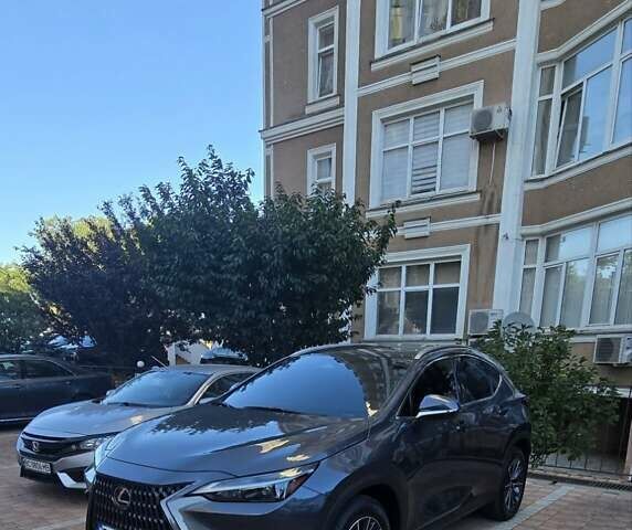 Сірий Лексус НХ, об'ємом двигуна 2.49 л та пробігом 17 тис. км за 52000 $, фото 6 на Automoto.ua