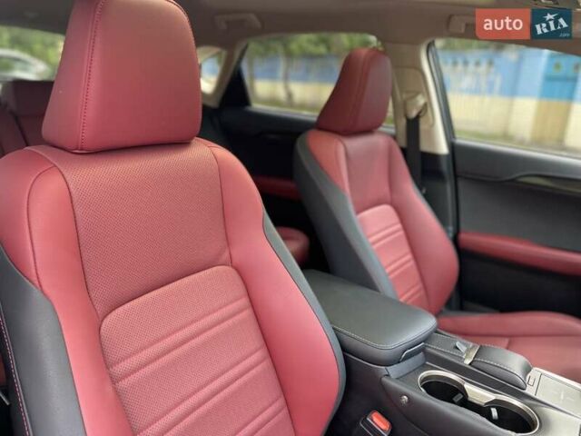Сірий Лексус НХ, об'ємом двигуна 2 л та пробігом 41 тис. км за 29900 $, фото 19 на Automoto.ua