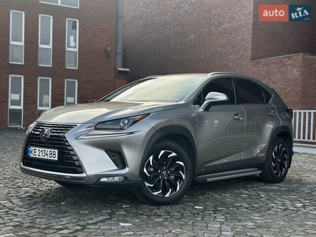 Серый Лексус НХ, объемом двигателя 2.49 л и пробегом 50 тыс. км за 40900 $, фото 3 на Automoto.ua