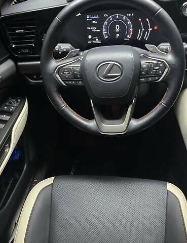 Сірий Лексус НХ, об'ємом двигуна 2.49 л та пробігом 17 тис. км за 52000 $, фото 8 на Automoto.ua