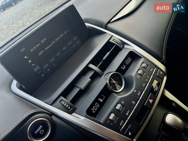 Серый Лексус НХ, объемом двигателя 2.49 л и пробегом 50 тыс. км за 40900 $, фото 60 на Automoto.ua