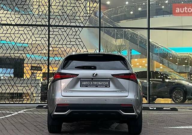 Сірий Лексус НХ, об'ємом двигуна 1.99 л та пробігом 42 тис. км за 37089 $, фото 3 на Automoto.ua