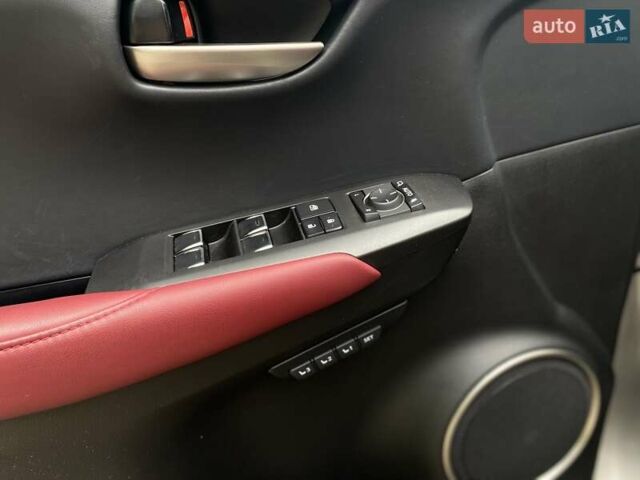 Сірий Лексус НХ, об'ємом двигуна 2 л та пробігом 41 тис. км за 29900 $, фото 11 на Automoto.ua