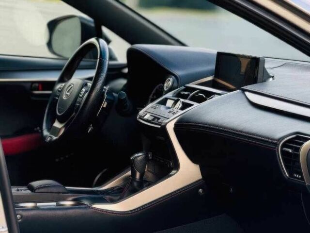 Серый Лексус НХ, объемом двигателя 2 л и пробегом 48 тыс. км за 16400 $, фото 7 на Automoto.ua