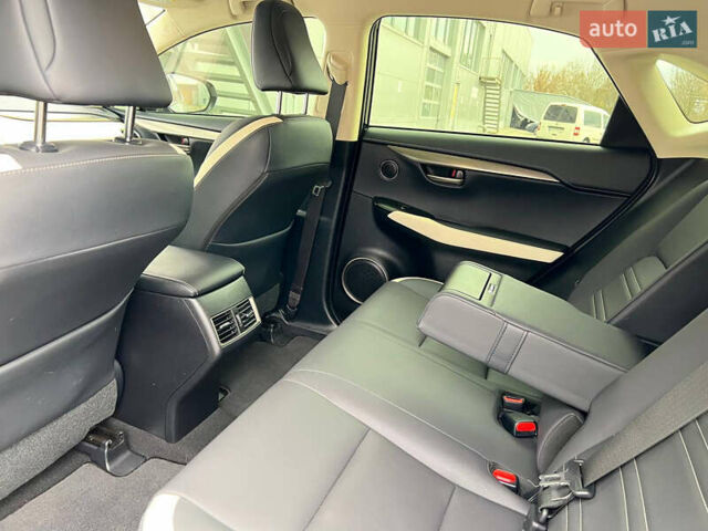 Серый Лексус НХ, объемом двигателя 2 л и пробегом 40 тыс. км за 35000 $, фото 6 на Automoto.ua