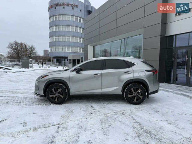 Серый Лексус НХ, объемом двигателя 2 л и пробегом 39 тыс. км за 36900 $, фото 7 на Automoto.ua