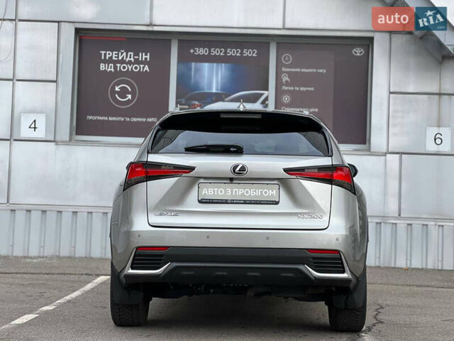 Серый Лексус НХ, объемом двигателя 2 л и пробегом 40 тыс. км за 35000 $, фото 30 на Automoto.ua