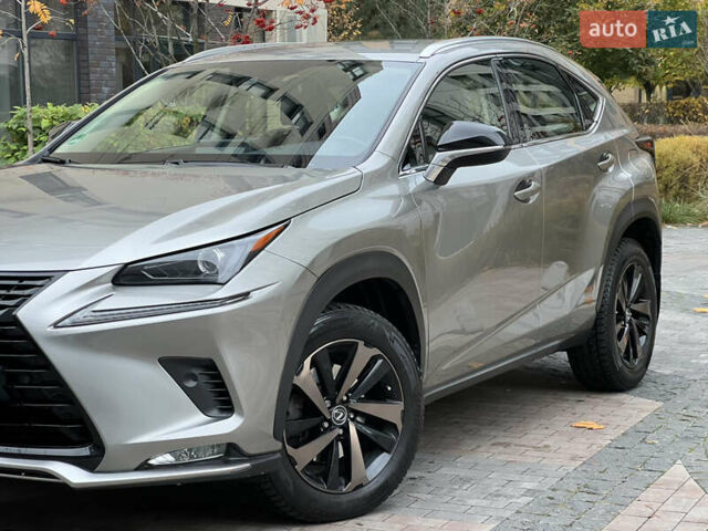 Сірий Лексус НХ, об'ємом двигуна 1.99 л та пробігом 60 тис. км за 34500 $, фото 7 на Automoto.ua