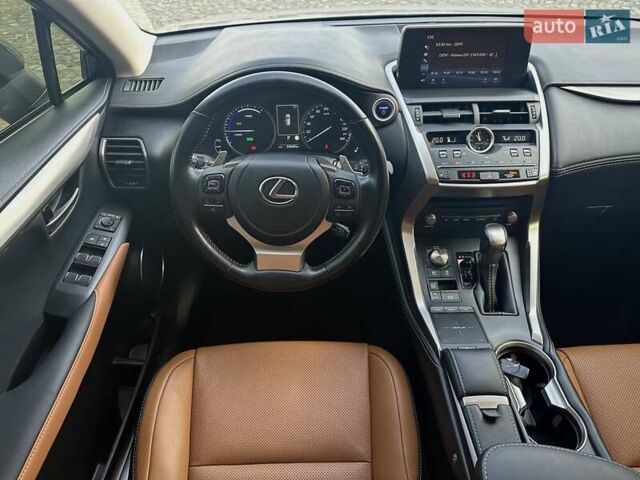 Серый Лексус НХ, объемом двигателя 2.49 л и пробегом 50 тыс. км за 40900 $, фото 41 на Automoto.ua