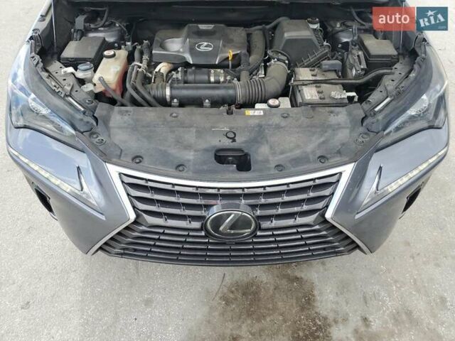 Сірий Лексус НХ, об'ємом двигуна 2 л та пробігом 165 тис. км за 9000 $, фото 9 на Automoto.ua