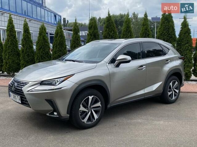 Сірий Лексус НХ, об'ємом двигуна 2 л та пробігом 41 тис. км за 29900 $, фото 1 на Automoto.ua
