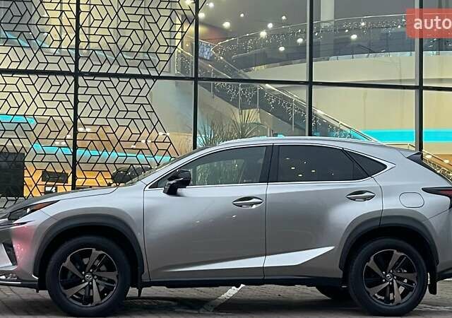 Сірий Лексус НХ, об'ємом двигуна 1.99 л та пробігом 42 тис. км за 37089 $, фото 2 на Automoto.ua