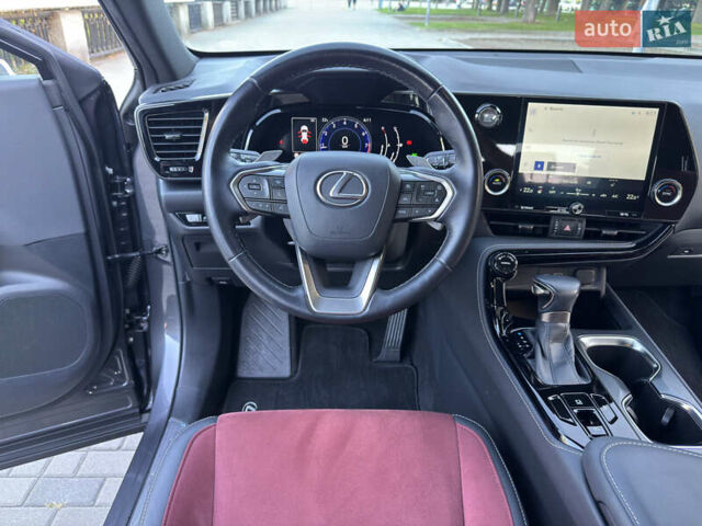 Сірий Лексус НХ, об'ємом двигуна 2 л та пробігом 39 тис. км за 42500 $, фото 21 на Automoto.ua