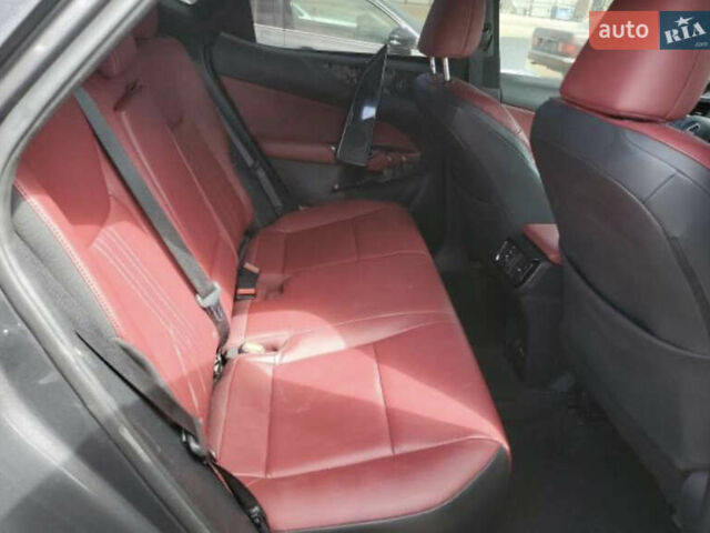 Серый Лексус НХ, объемом двигателя 2 л и пробегом 82 тыс. км за 28000 $, фото 12 на Automoto.ua