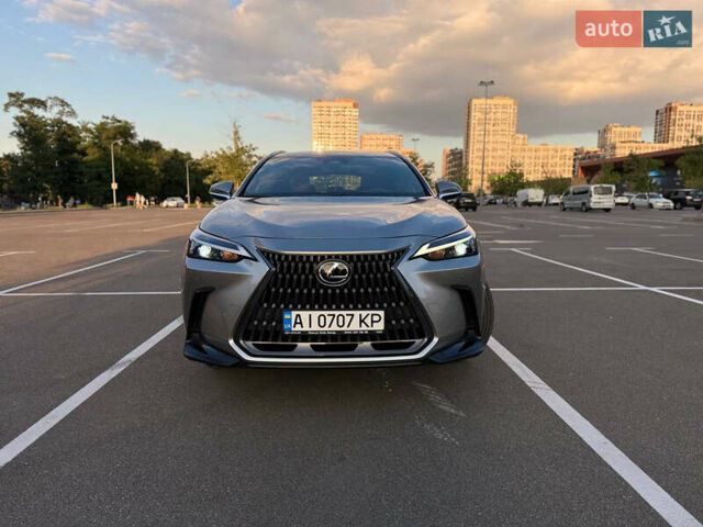 Сірий Лексус НХ, об'ємом двигуна 1.99 л та пробігом 17 тис. км за 42500 $, фото 25 на Automoto.ua