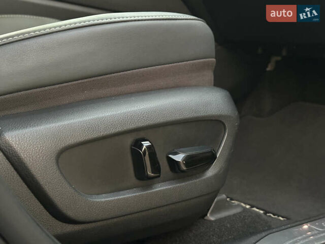 Серый Лексус НХ, объемом двигателя 2.49 л и пробегом 45 тыс. км за 49900 $, фото 50 на Automoto.ua