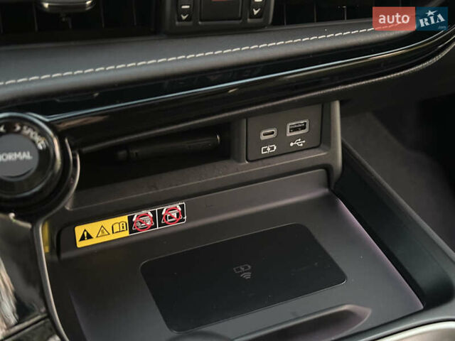 Серый Лексус НХ, объемом двигателя 2.49 л и пробегом 45 тыс. км за 49900 $, фото 64 на Automoto.ua