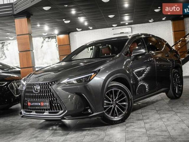 Серый Лексус НХ, объемом двигателя 2.49 л и пробегом 15 тыс. км за 51900 $, фото 1 на Automoto.ua