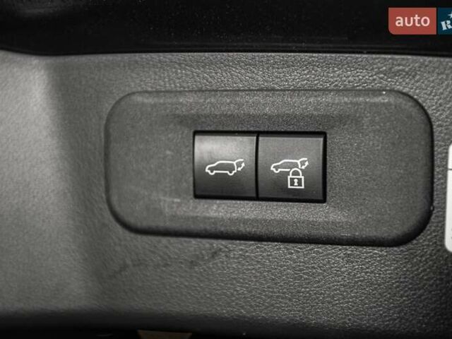 Серый Лексус НХ, объемом двигателя 2.49 л и пробегом 15 тыс. км за 51900 $, фото 5 на Automoto.ua