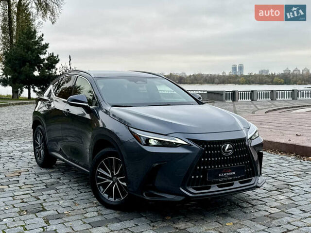 Лексус НХ 2022 в Киеве на Automoto.ua Серый Лексус НХ, объемом двигателя 1.99 л и пробегом 93 тыс. км за 36555 $, фото 56 на Automoto.ua