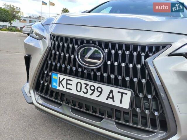 Серый Лексус НХ, объемом двигателя 2.49 л и пробегом 30 тыс. км за 48888 $, фото 34 на Automoto.ua
