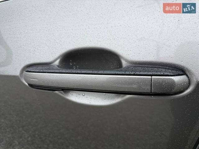 Сірий Лексус НХ, об'ємом двигуна 2.39 л та пробігом 60 тис. км за 46500 $, фото 12 на Automoto.ua