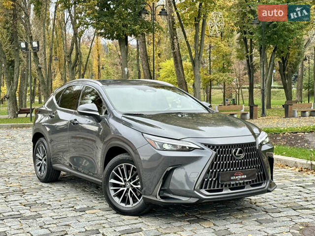 Лексус НХ 2022 в Киеве на Automoto.ua Серый Лексус НХ, объемом двигателя 1.99 л и пробегом 93 тыс. км за 36555 $, фото 6 на Automoto.ua