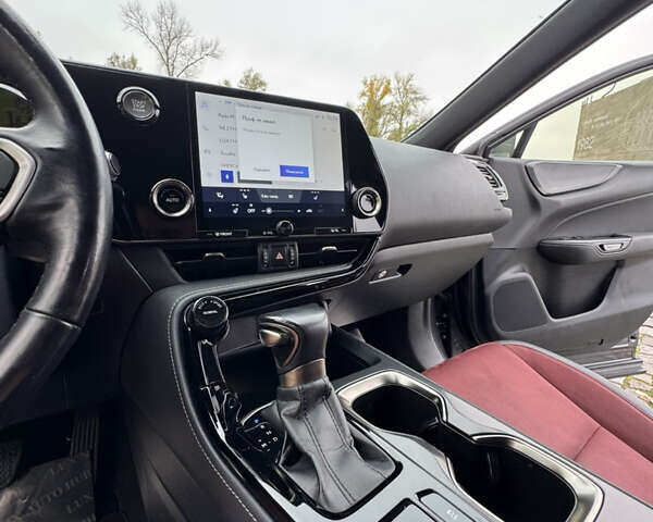 Лексус НХ 2022 в Киеве на Automoto.ua Серый Лексус НХ, объемом двигателя 1.99 л и пробегом 93 тыс. км за 36555 $, фото 27 на Automoto.ua