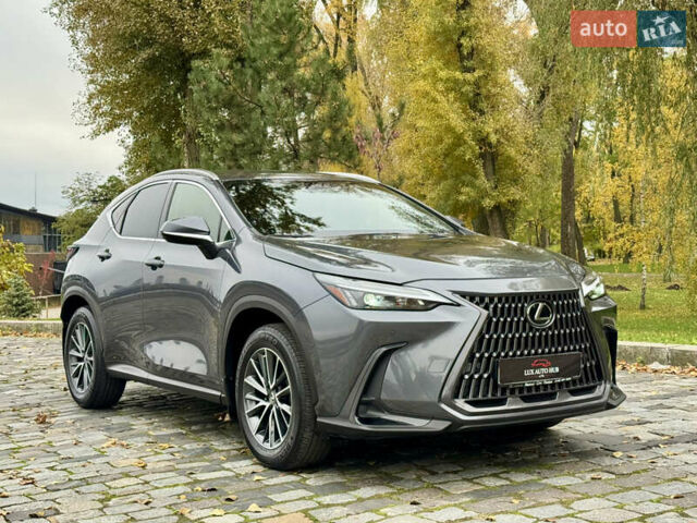 Лексус НХ 2022 в Киеве на Automoto.ua Серый Лексус НХ, объемом двигателя 1.99 л и пробегом 93 тыс. км за 36555 $, фото 2 на Automoto.ua