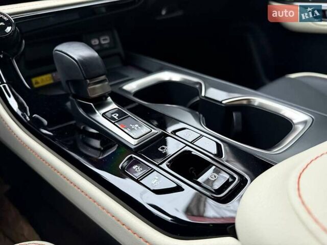 Сірий Лексус НХ, об'ємом двигуна 2.39 л та пробігом 60 тис. км за 46500 $, фото 16 на Automoto.ua