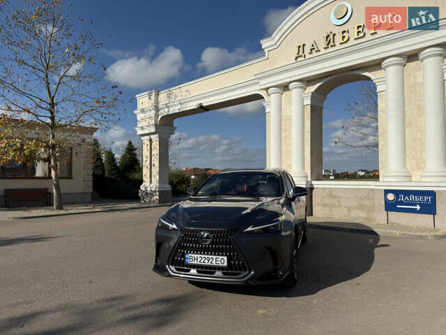 Серый Лексус НХ, объемом двигателя 1.99 л и пробегом 67 тыс. км за 41500 $, фото 3 на Automoto.ua