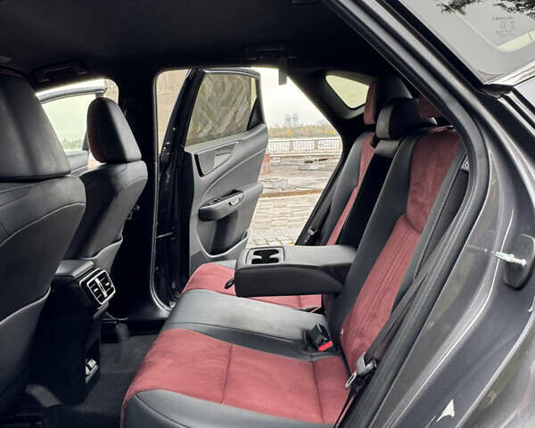 Лексус НХ 2022 в Киеве на Automoto.ua Серый Лексус НХ, объемом двигателя 1.99 л и пробегом 93 тыс. км за 36555 $, фото 13 на Automoto.ua