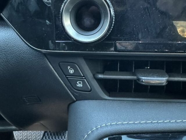 Сірий Лексус НХ, об'ємом двигуна 2.5 л та пробігом 51 тис. км за 54500 $, фото 2 на Automoto.ua