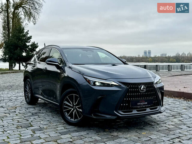 Лексус НХ 2022 в Киеве на Automoto.ua Серый Лексус НХ, объемом двигателя 1.99 л и пробегом 93 тыс. км за 36555 $, фото 55 на Automoto.ua