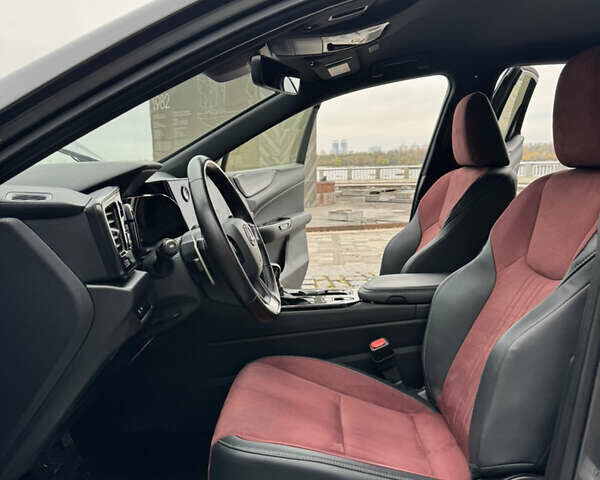 Лексус НХ 2022 в Киеве на Automoto.ua Серый Лексус НХ, объемом двигателя 1.99 л и пробегом 93 тыс. км за 36555 $, фото 116 на Automoto.ua