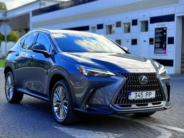 Сірий Лексус НХ, об'ємом двигуна 2.5 л та пробігом 70 тис. км за 43500 $, фото 2 на Automoto.ua