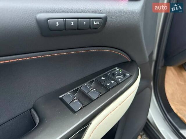 Сірий Лексус НХ, об'ємом двигуна 2.39 л та пробігом 60 тис. км за 46500 $, фото 14 на Automoto.ua