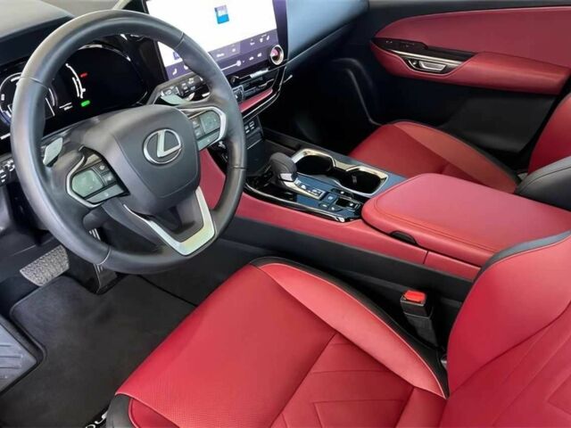 Сірий Лексус НХ, об'ємом двигуна 2.5 л та пробігом 28 тис. км за 21800 $, фото 8 на Automoto.ua
