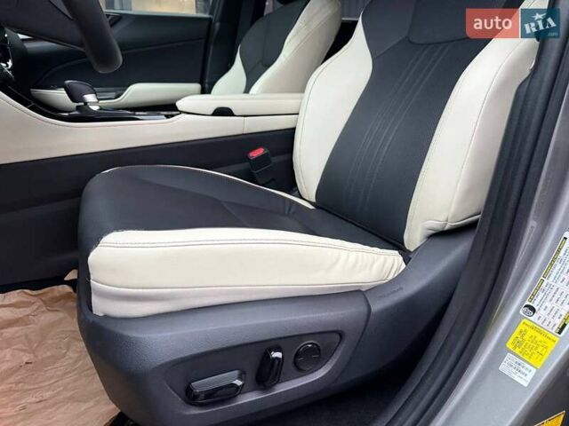 Сірий Лексус НХ, об'ємом двигуна 2.39 л та пробігом 60 тис. км за 46500 $, фото 13 на Automoto.ua