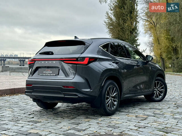 Лексус НХ 2022 в Киеве на Automoto.ua Серый Лексус НХ, объемом двигателя 1.99 л и пробегом 93 тыс. км за 36555 $, фото 53 на Automoto.ua