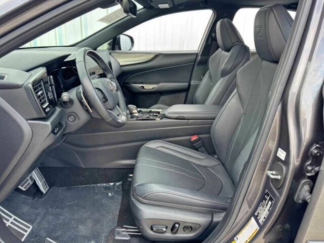 Серый Лексус НХ, объемом двигателя 2.5 л и пробегом 25 тыс. км за 38000 $, фото 9 на Automoto.ua