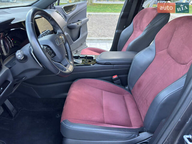 Сірий Лексус НХ, об'ємом двигуна 2 л та пробігом 39 тис. км за 42500 $, фото 16 на Automoto.ua